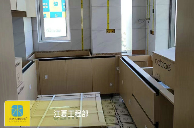 路勁時代城主材安裝收尾巡查