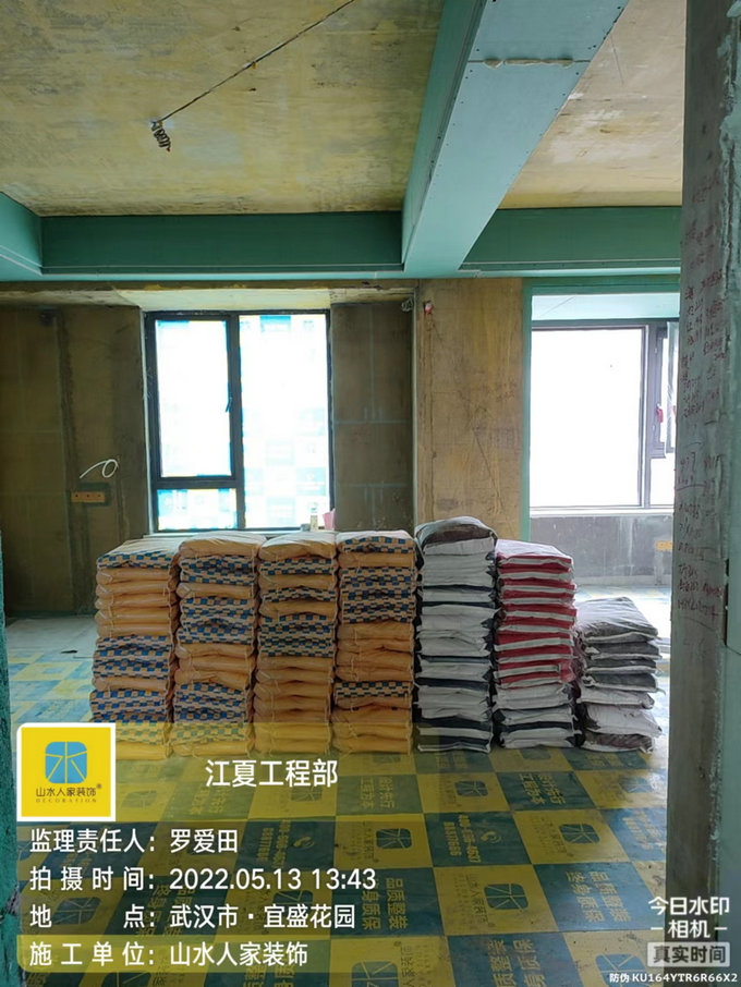 光谷和昌城油漆材料進(jìn)場