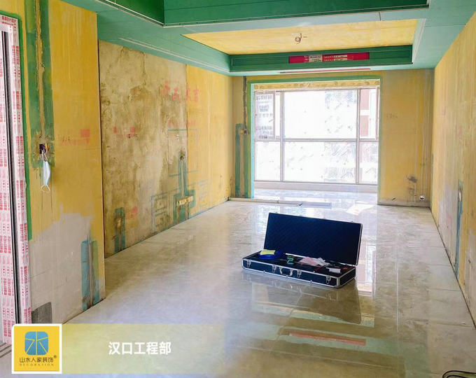 鐵建江語城6棟裝修工地泥木工程驗(yàn)收