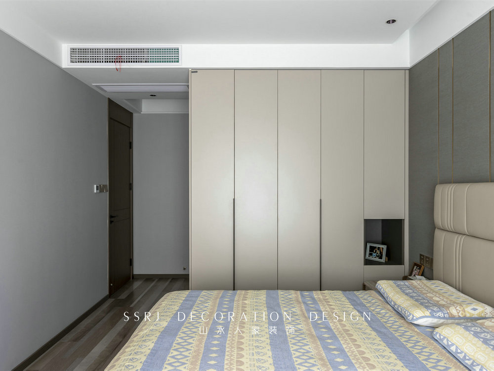 洺悅御府現(xiàn)代風(fēng)格實景裝修效果圖 洺悅御府現(xiàn)代風(fēng)格實景裝修效果圖