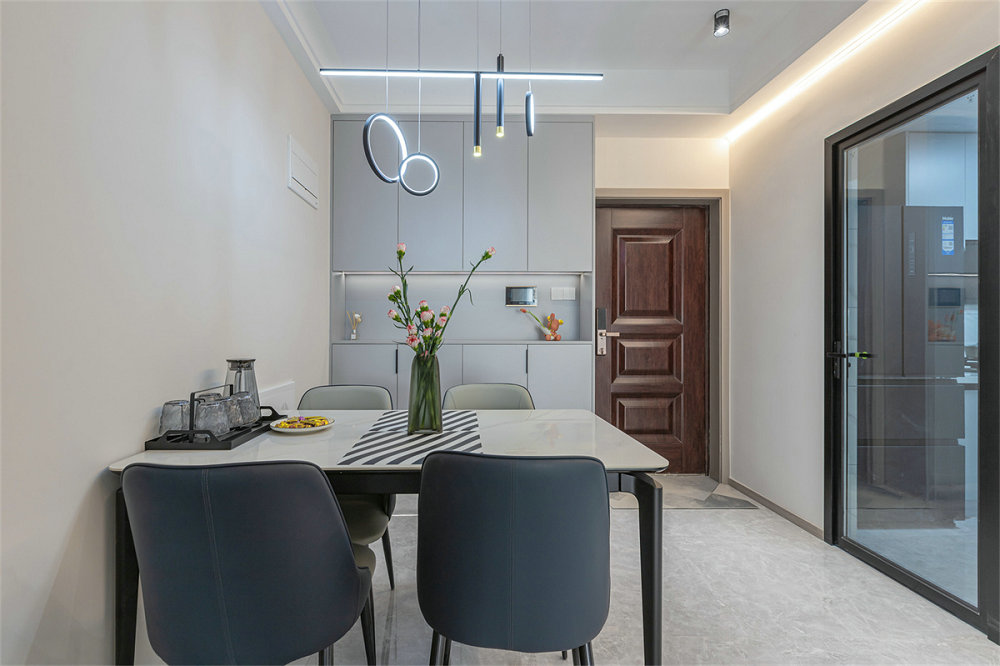 中建鉑公館105平現(xiàn)代簡約風(fēng)格裝修效果圖