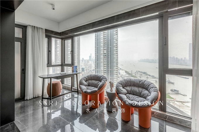 窗簾的種類及其各自優(yōu)缺點(diǎn)