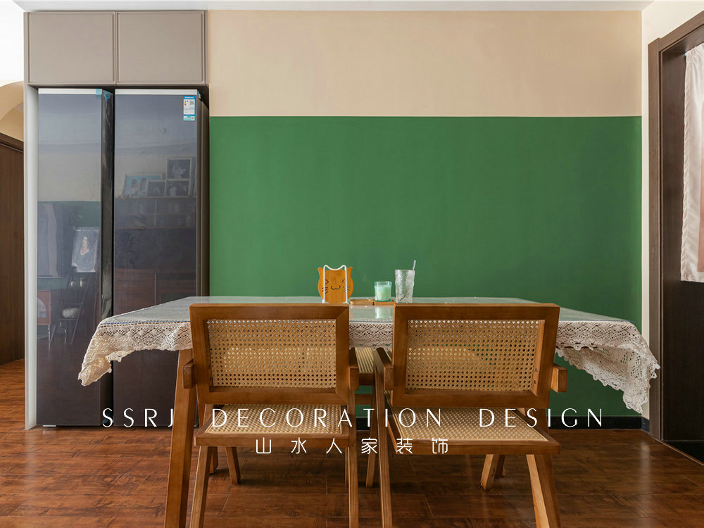 地鐵時代云上城88平中古風格裝修效果圖