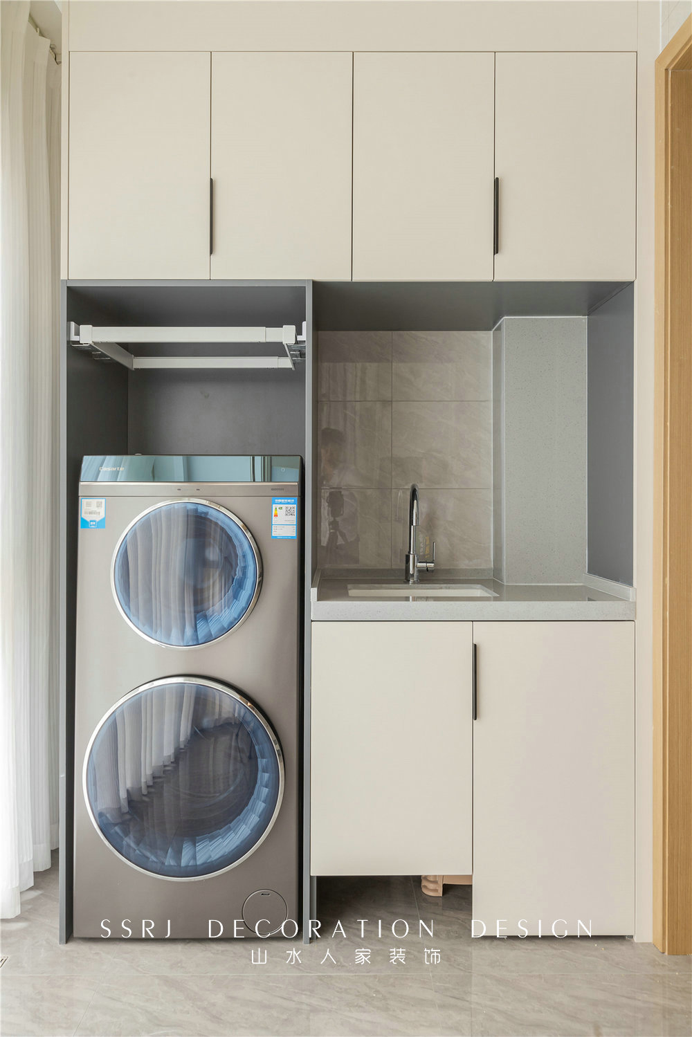 保利時代160平現(xiàn)代風格裝修效果圖