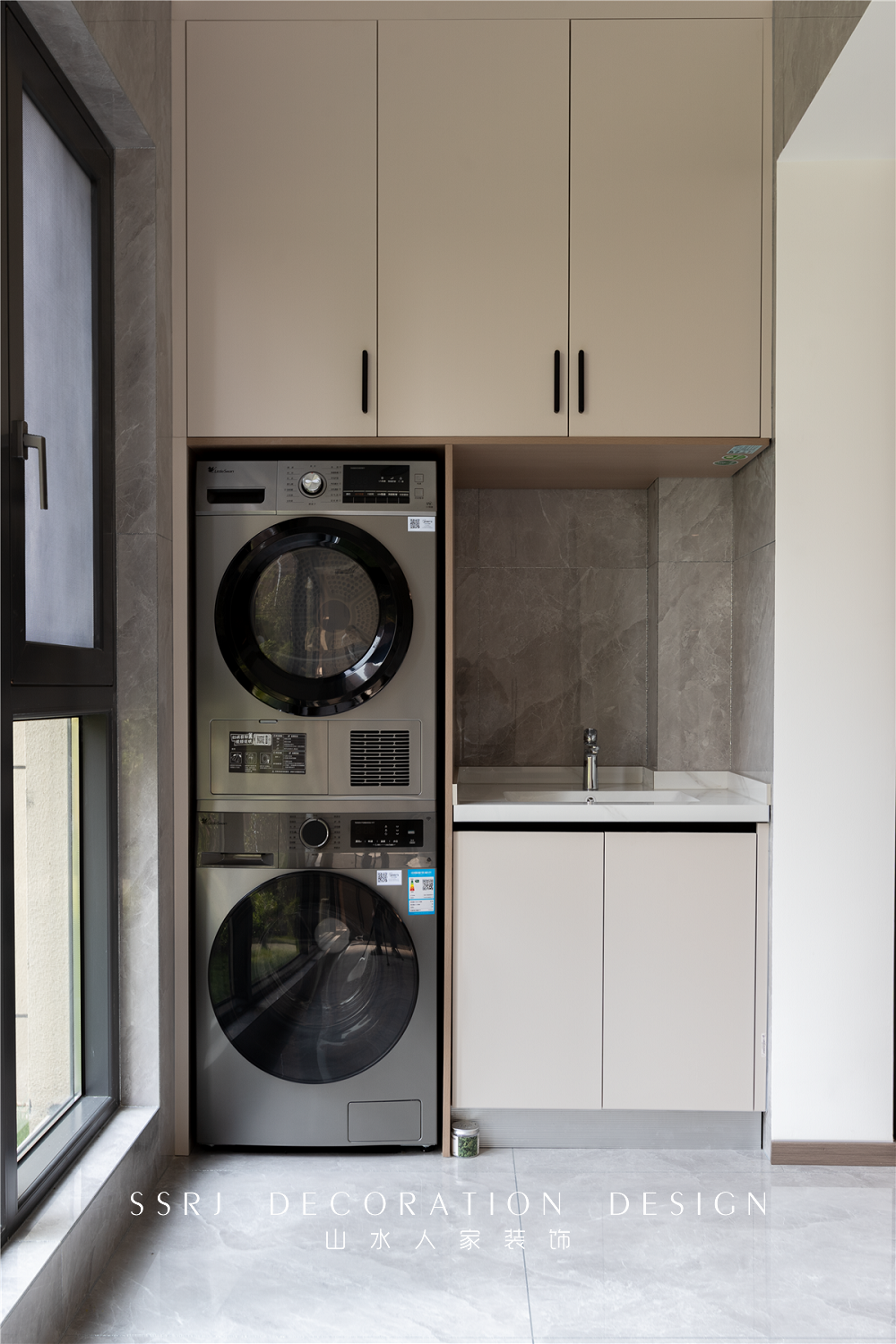 百秀城140平現(xiàn)代風格裝修效果圖