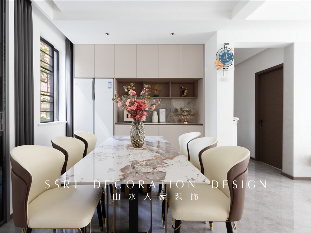 百秀城140平現(xiàn)代風格裝修效果圖