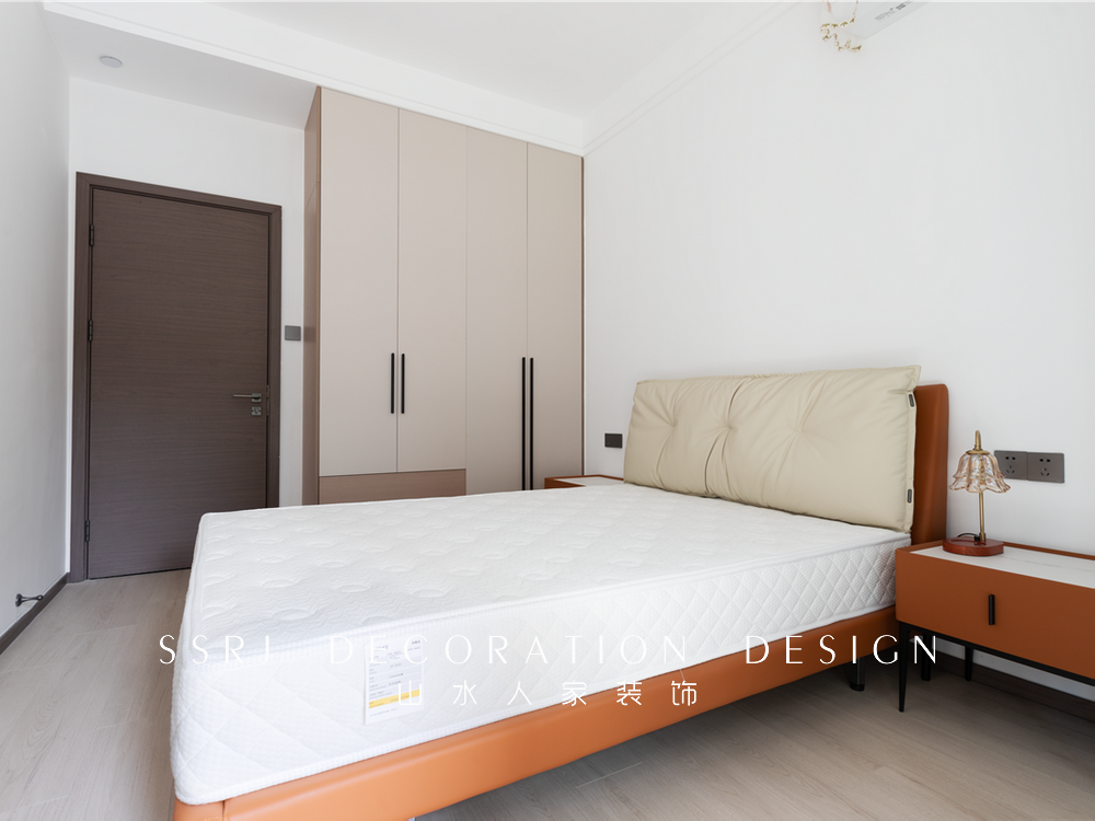 百秀城140平現(xiàn)代風格裝修效果圖