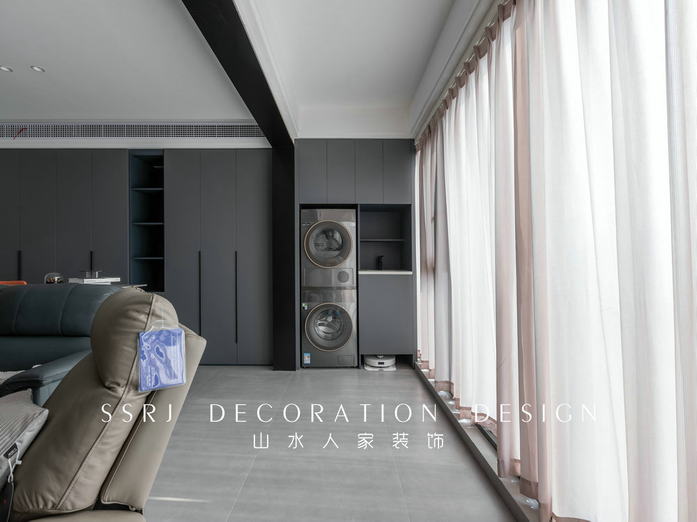 華僑城歡樂(lè)天際129平現(xiàn)代風(fēng)格裝修效果圖