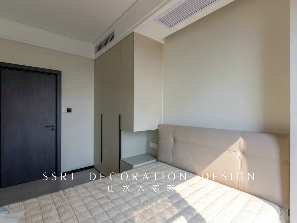 華僑城歡樂(lè)天際129平現(xiàn)代風(fēng)格裝修效果圖