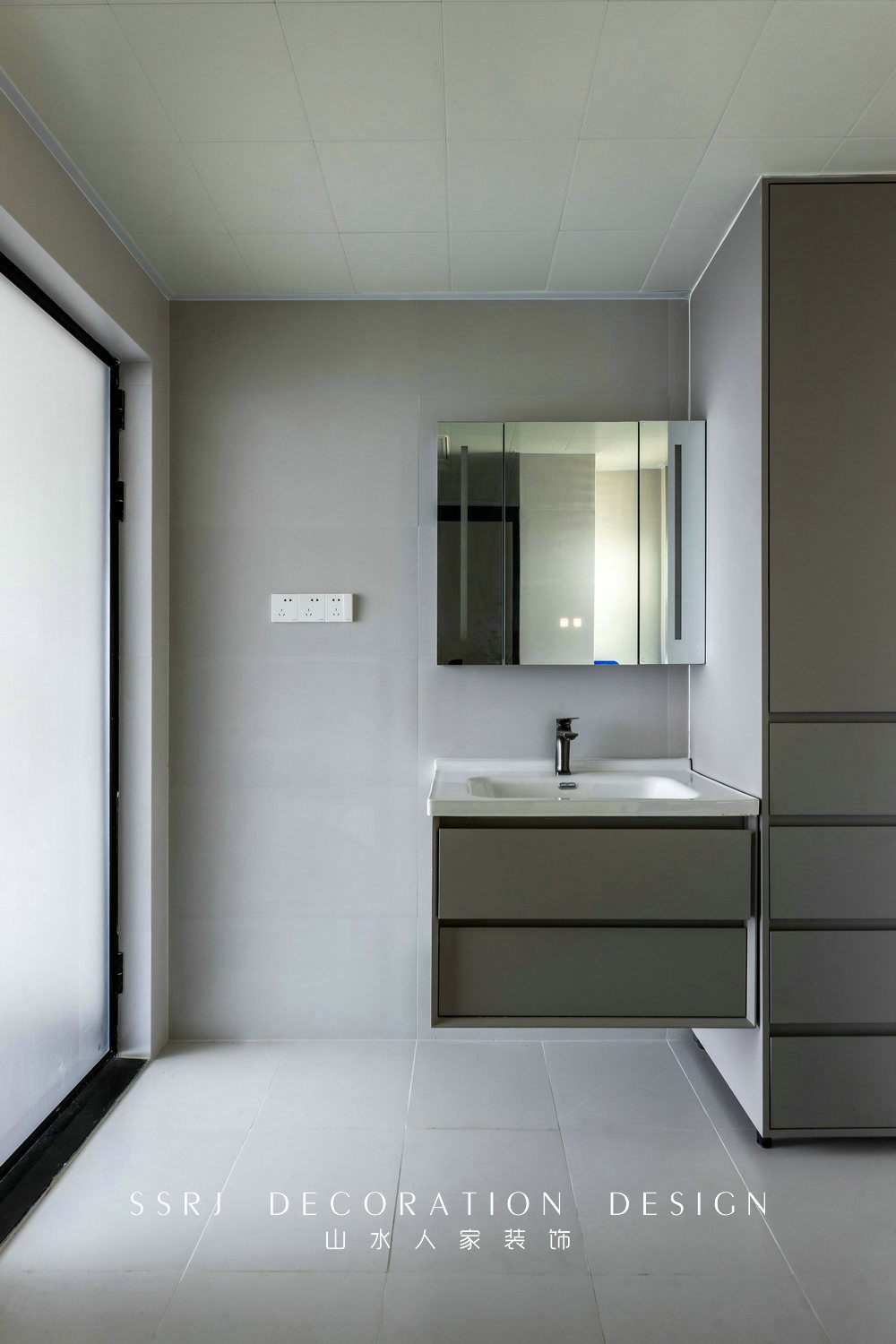 華僑城歡樂(lè)天際129平現(xiàn)代風(fēng)格裝修效果圖