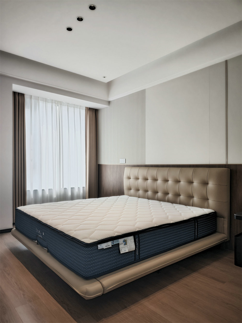 青山樽197平現(xiàn)代風格裝修效果圖