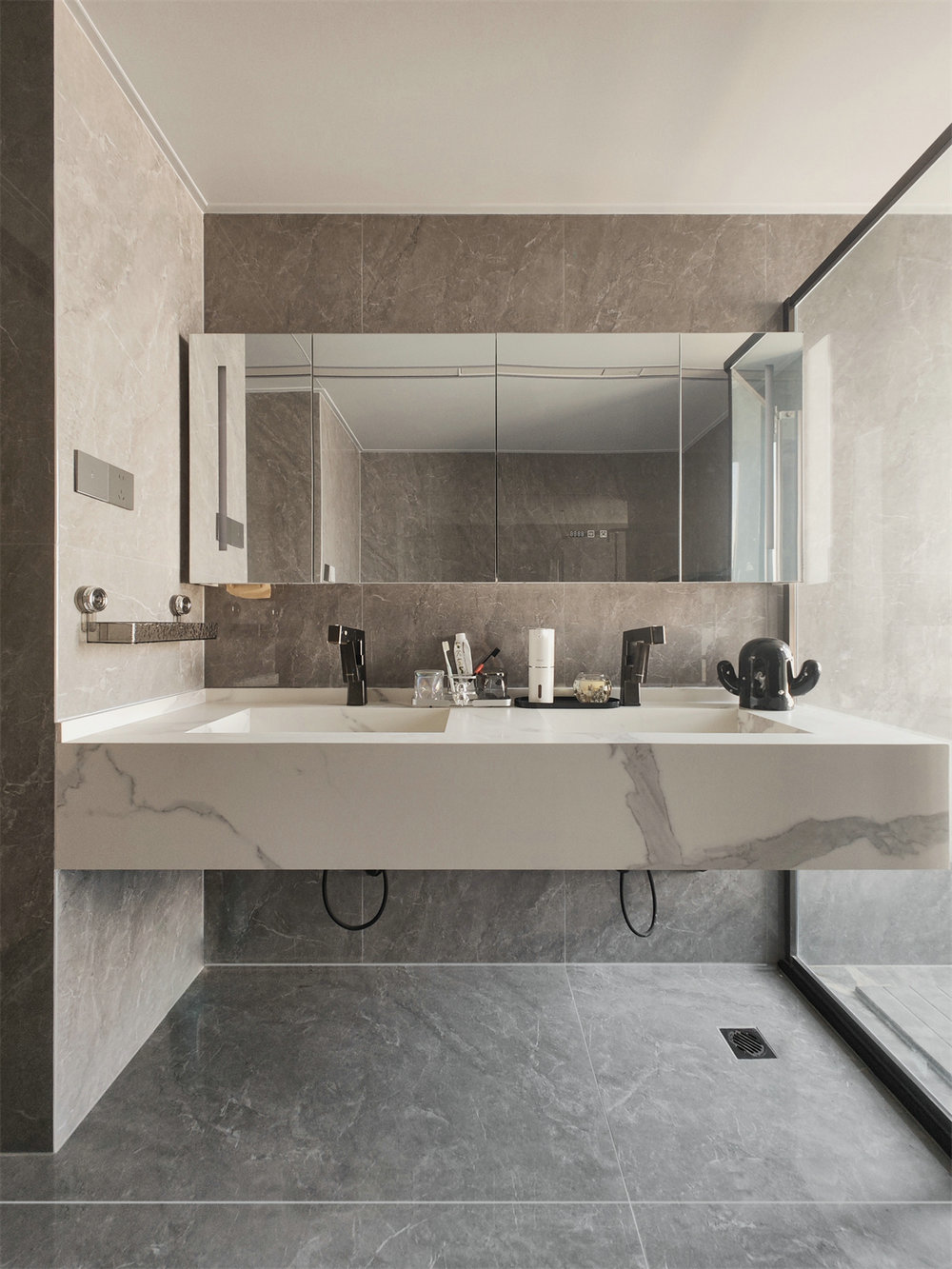 青山樽197平現(xiàn)代風格裝修效果圖