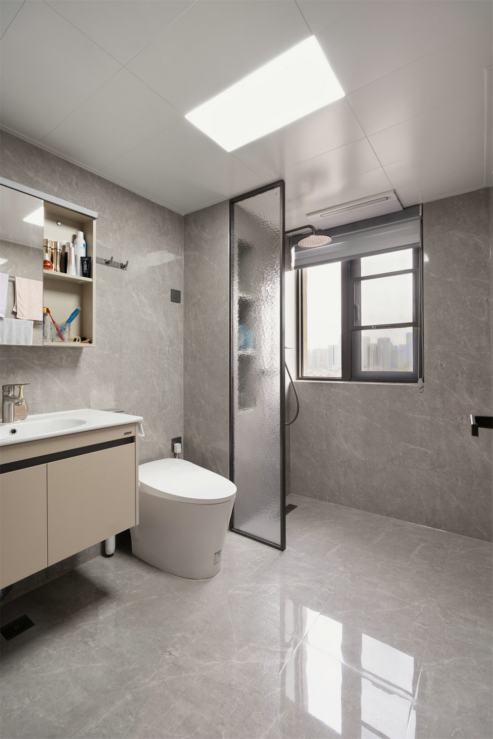 興華尚都國際133平現(xiàn)代輕奢風格裝修效果圖