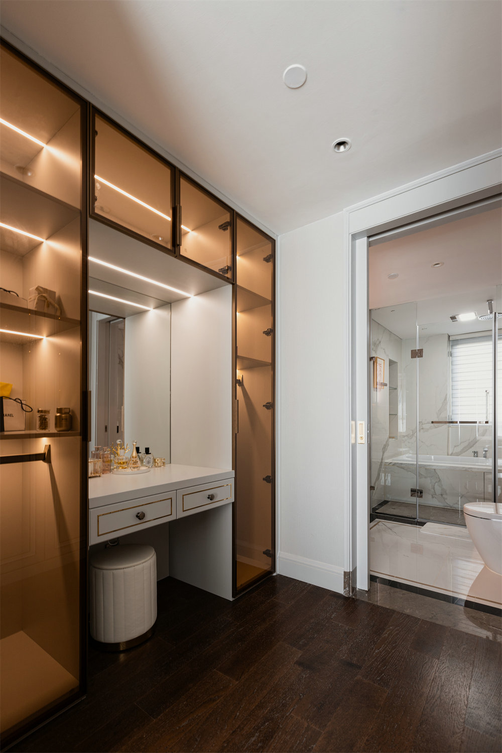 中海萬松九里270平港式輕奢風(fēng)裝修效果圖