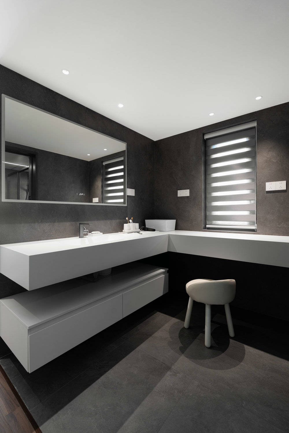 世紀(jì)江尚186平現(xiàn)代風(fēng)格裝修效果圖