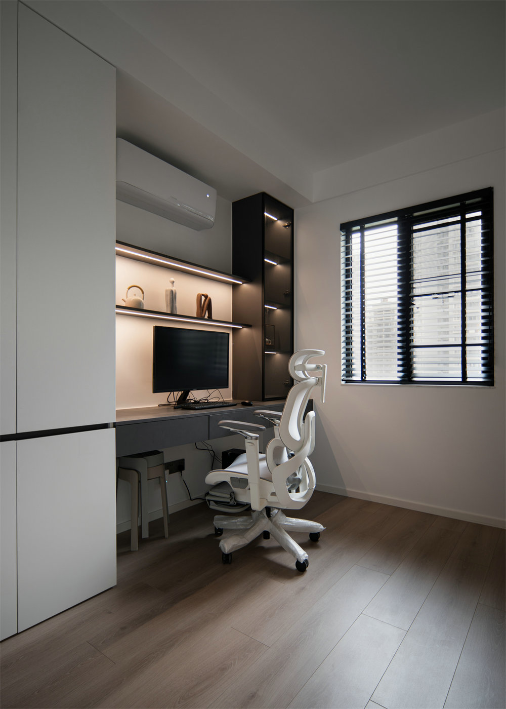 漢陽印象135平現(xiàn)代風格裝修效果圖