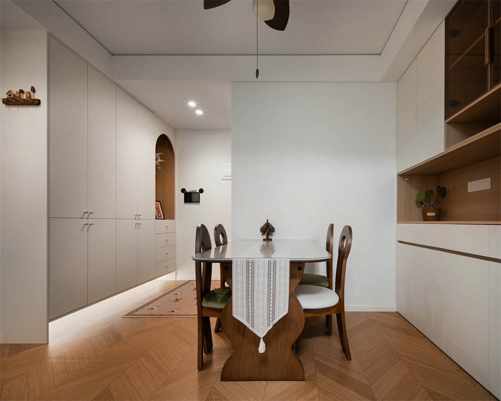 融創(chuàng)95號(hào)院95平中古風(fēng)格裝修效果圖