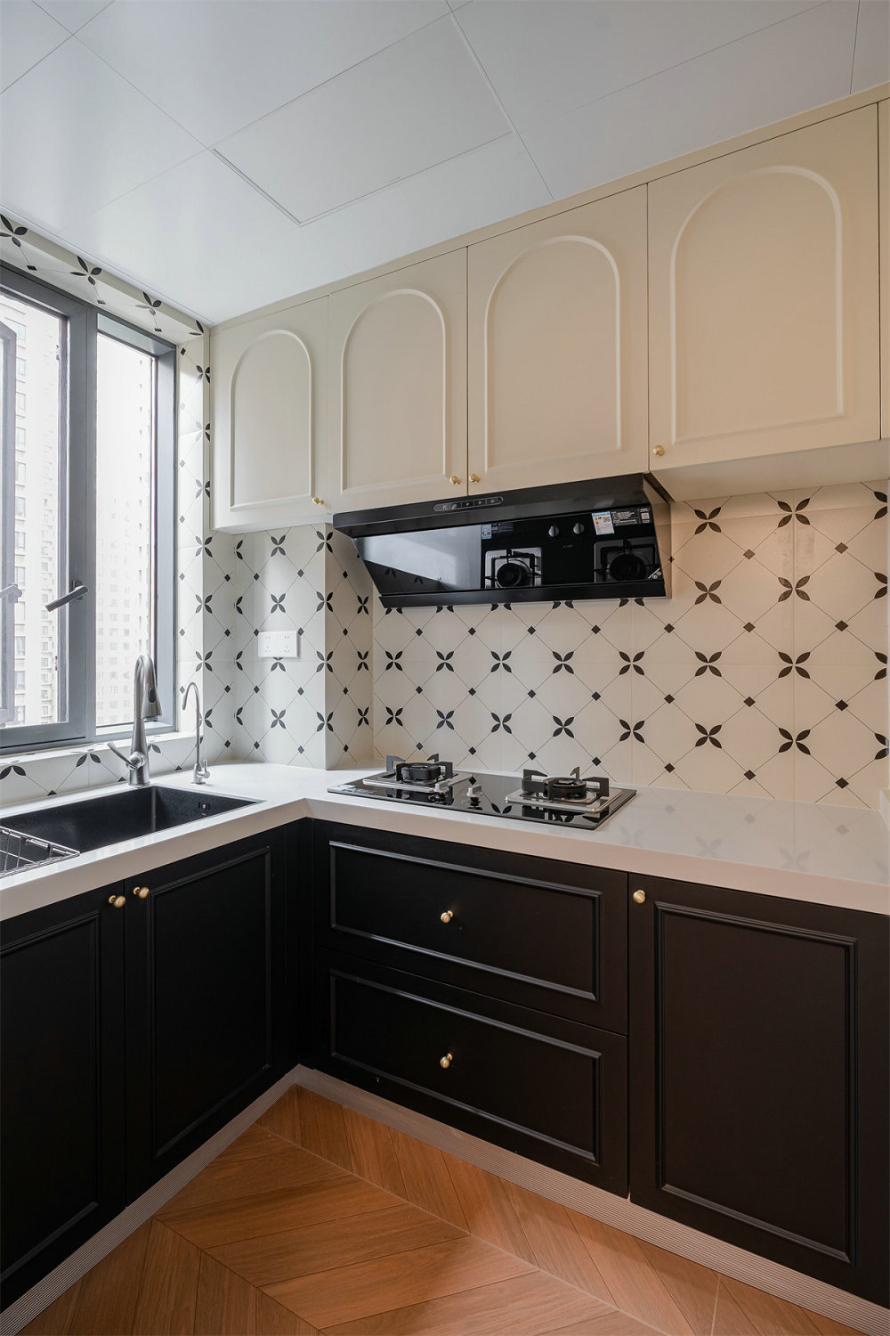 大華鉑金酈府110平中古風(fēng)格裝修效果圖