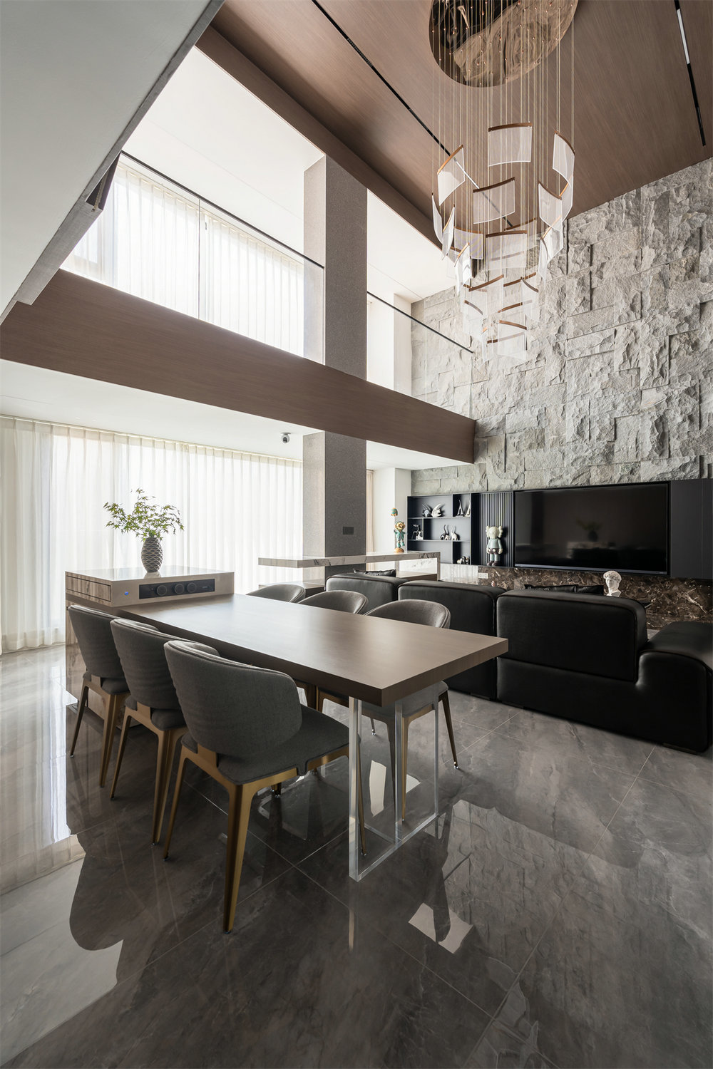 臨空香廷300平現(xiàn)代風格裝修效果圖