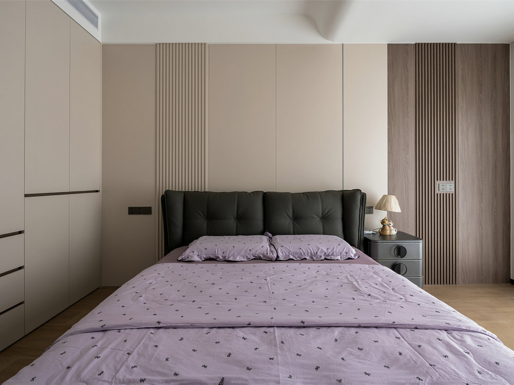 臨空香廷300平現(xiàn)代風格裝修效果圖