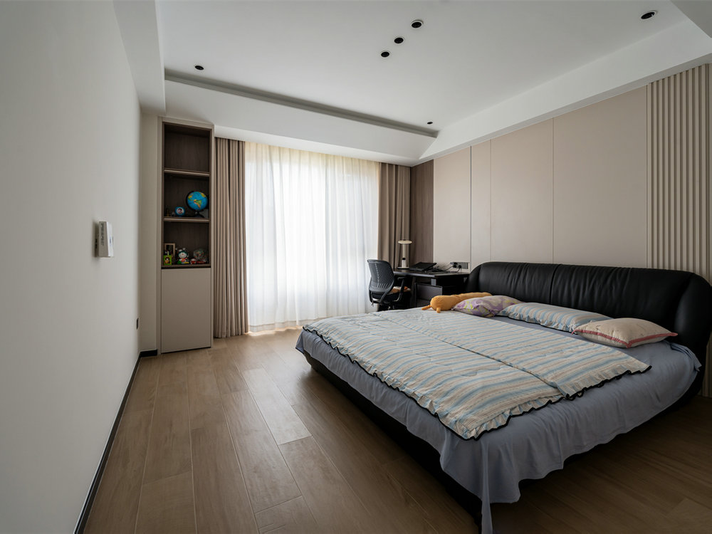 臨空香廷300平現(xiàn)代風格裝修效果圖