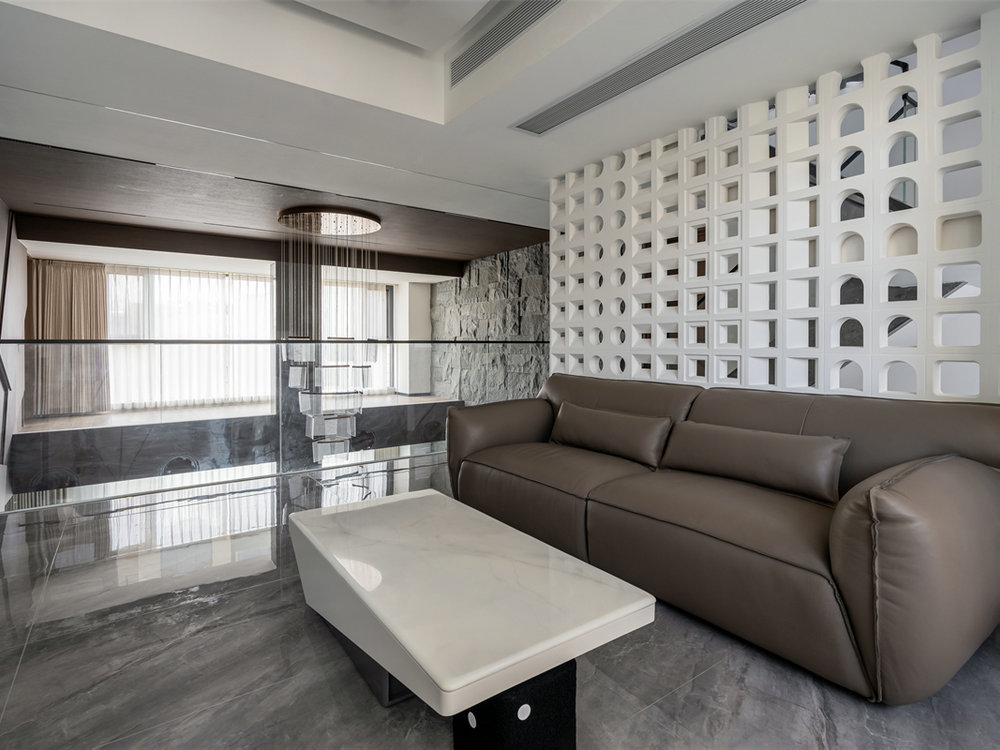 臨空香廷300平現(xiàn)代風格裝修效果圖