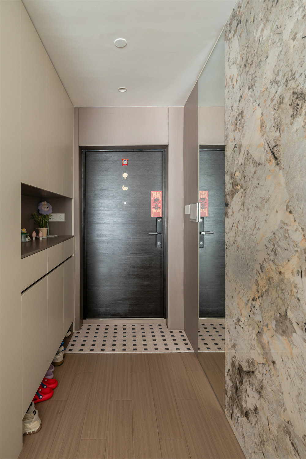 華僑城紅坊99平現(xiàn)代風(fēng)格裝修效果圖