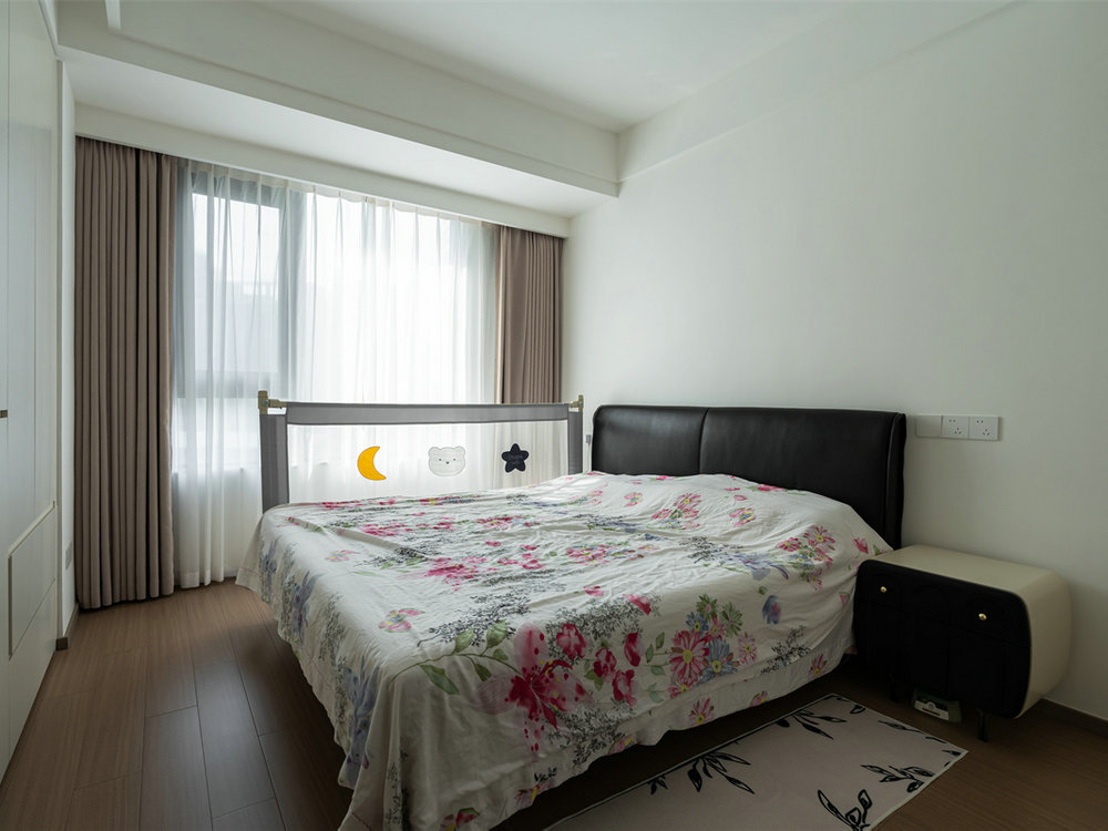 華僑城紅坊99平現(xiàn)代風(fēng)格裝修效果圖