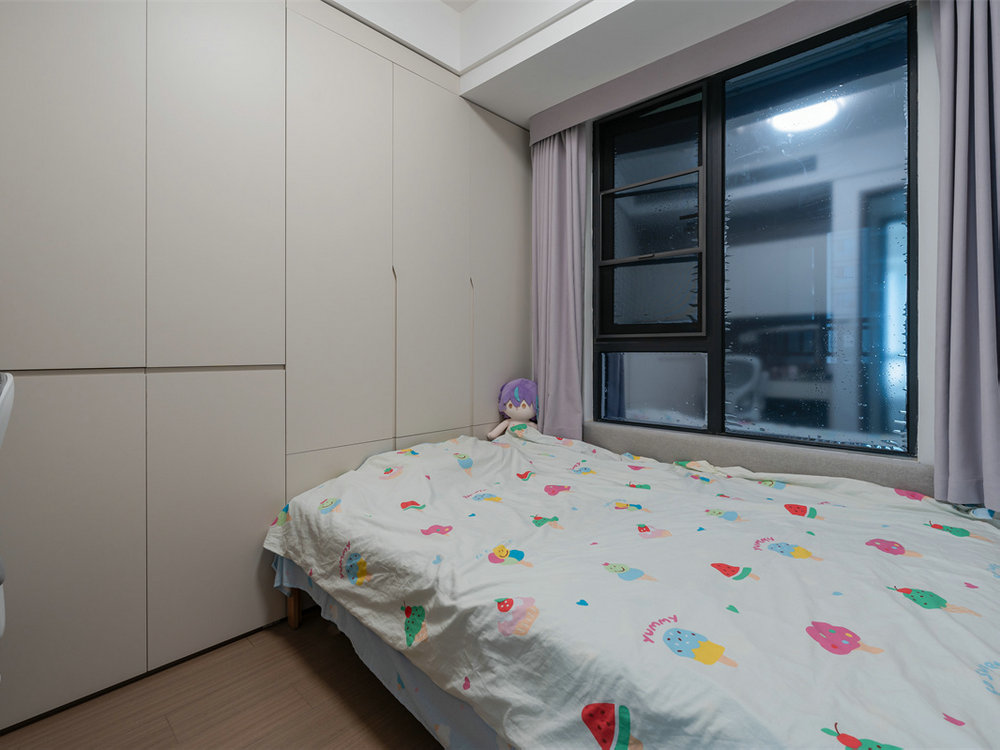 華僑城紅坊99平現(xiàn)代風(fēng)格裝修效果圖