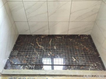 越來越多人衛(wèi)生間裝修不貼瓷磚了，現(xiàn)在流行這樣做，太聰明了