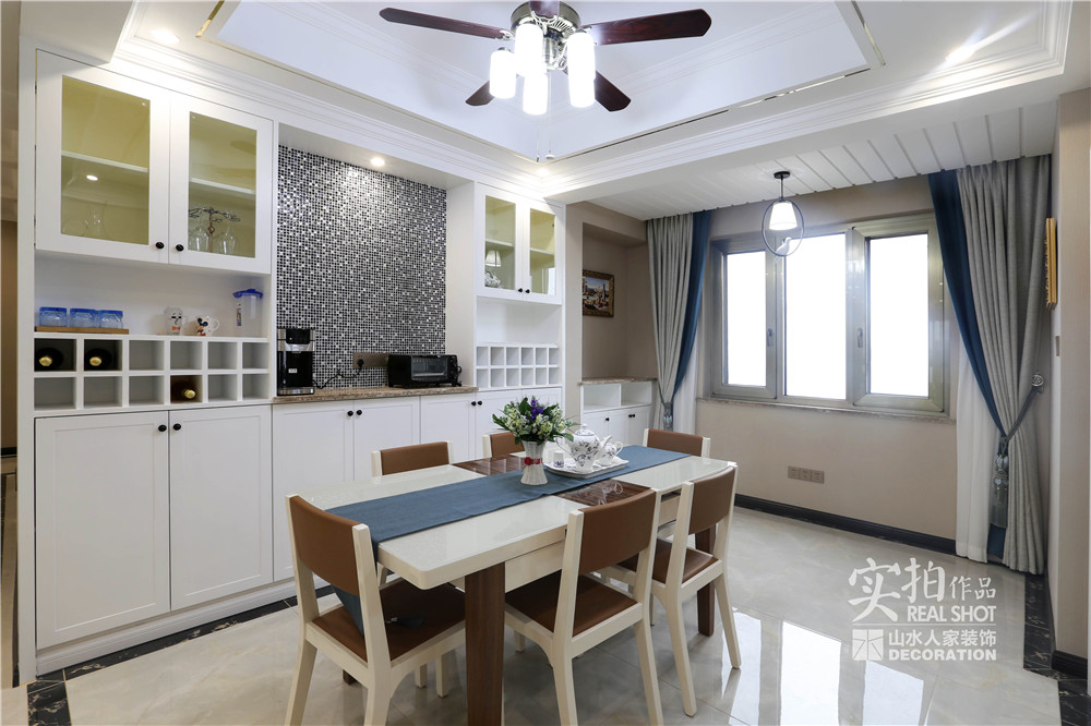 福星華府現(xiàn)代簡約風(fēng)格裝修效果圖