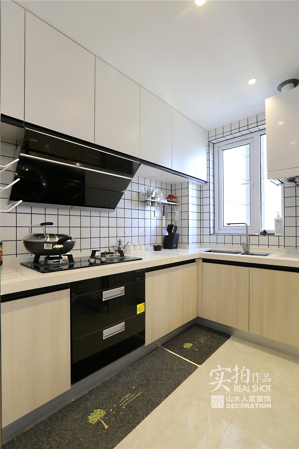 綠地香樹(shù)花城現(xiàn)代簡(jiǎn)約風(fēng)格裝修效果圖