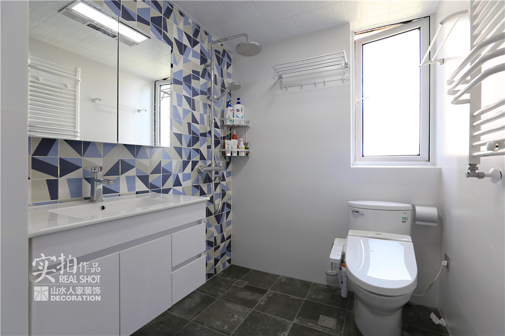 綠地香樹(shù)花城現(xiàn)代簡(jiǎn)約風(fēng)格裝修效果圖