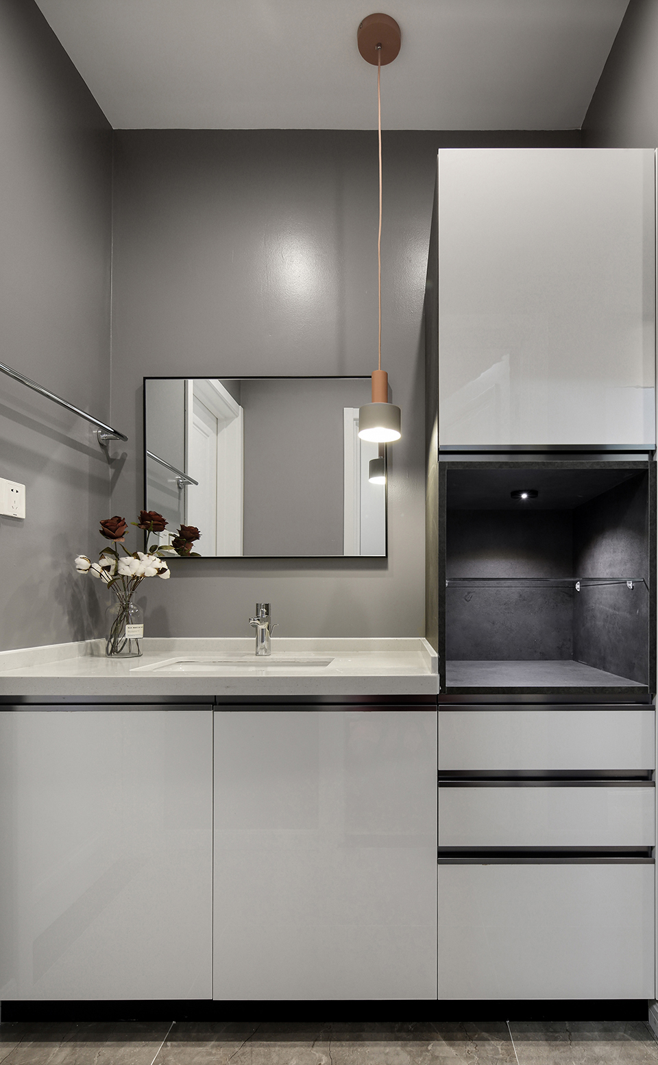 東湖城118平現(xiàn)代風(fēng)格裝修效果圖 東湖城118平現(xiàn)代風(fēng)格裝修效果圖