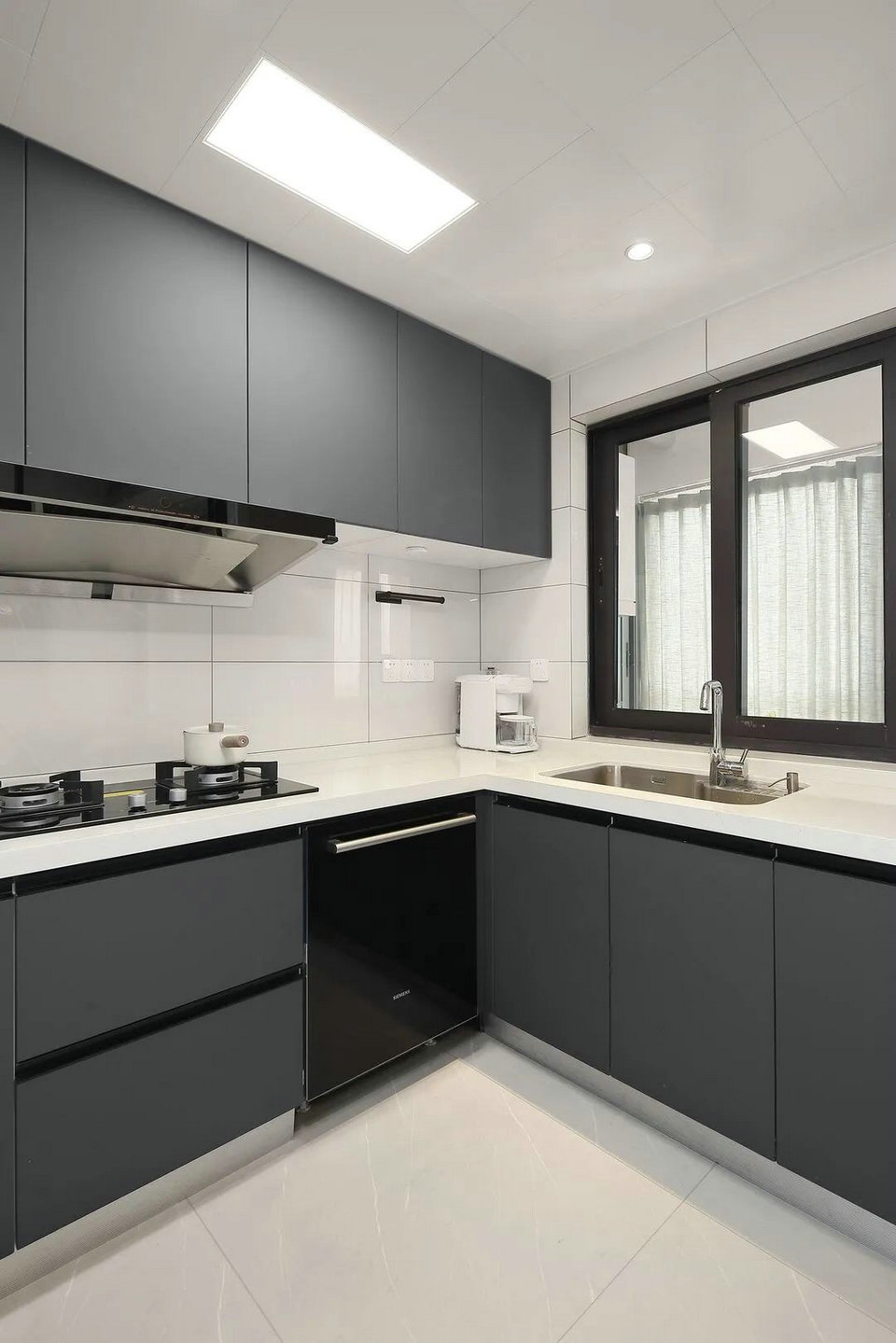 菩提苑125平現(xiàn)代風(fēng)格裝修效果圖 菩提苑125平現(xiàn)代風(fēng)格裝修效果圖